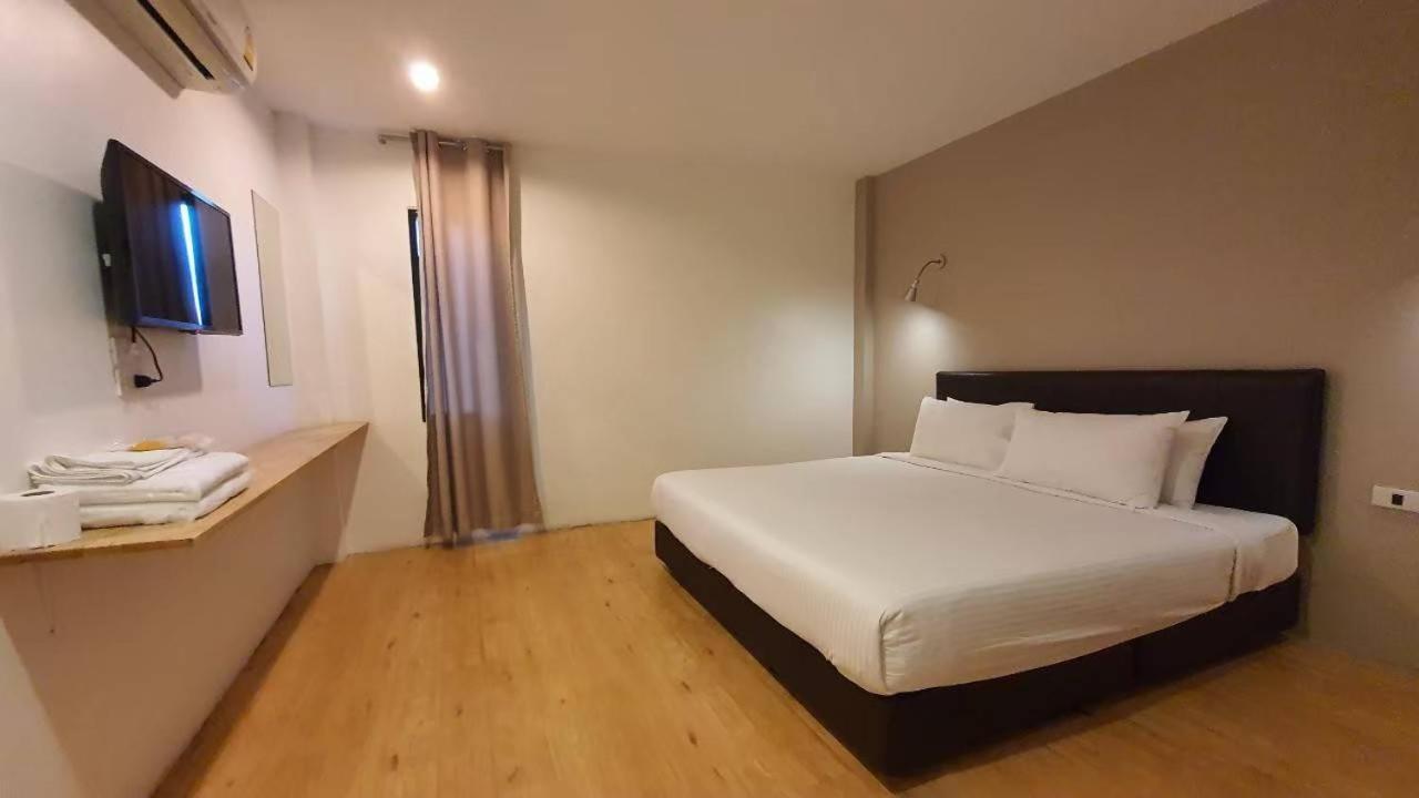 Srianunt Boutique Hotel بوريرام الغرفة الصورة