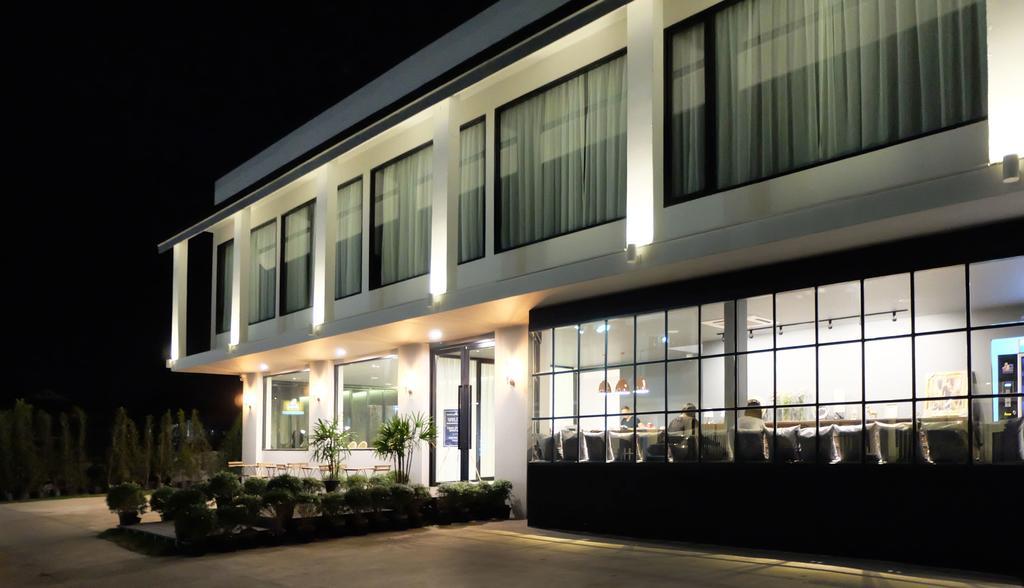 Srianunt Boutique Hotel بوريرام المظهر الخارجي الصورة